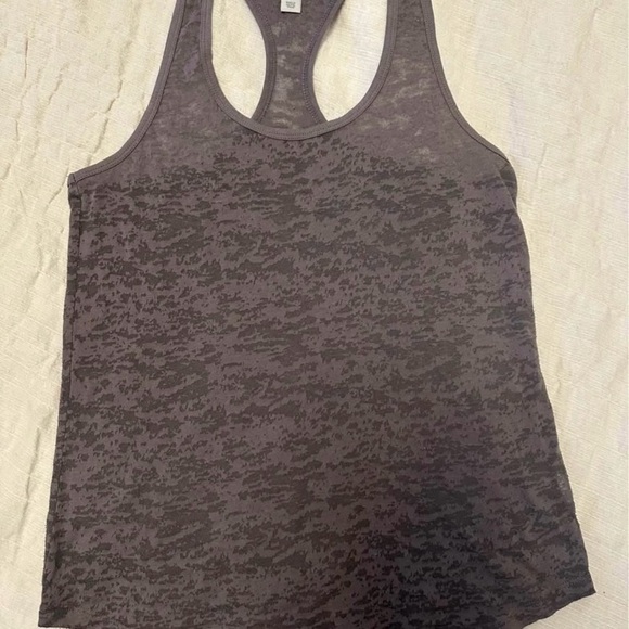 Tank top bundle - Picture 2 of 7